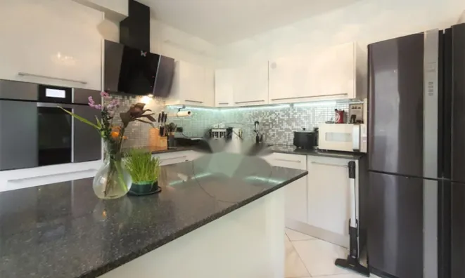 Недвижимость 4-комнатная квартира с видом на море: 7