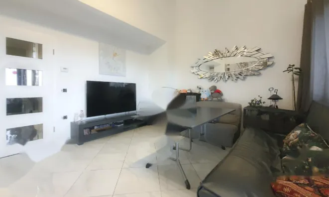 Недвижимость 4-комнатная квартира с видом на море: 11