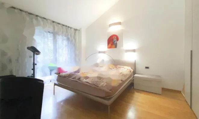 Недвижимость 4-комнатная квартира с видом на море: 17