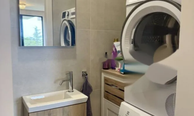 Недвижимость Трехкомнатная квартира в центре: 14