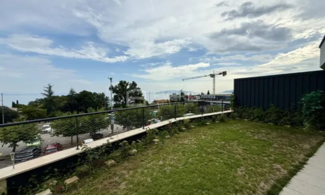 Недвижимость Трехкомнатная квартира в центре: 21