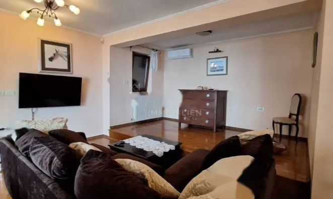 Недвижимость Семейный дом 260 м², Запад, Опатия: 32