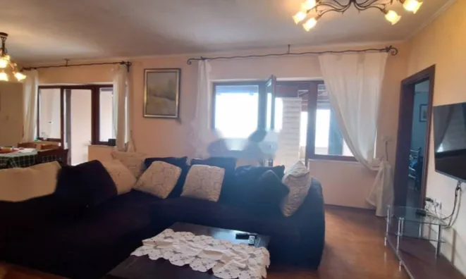 Недвижимость Семейный дом 260 м², Запад, Опатия: 33