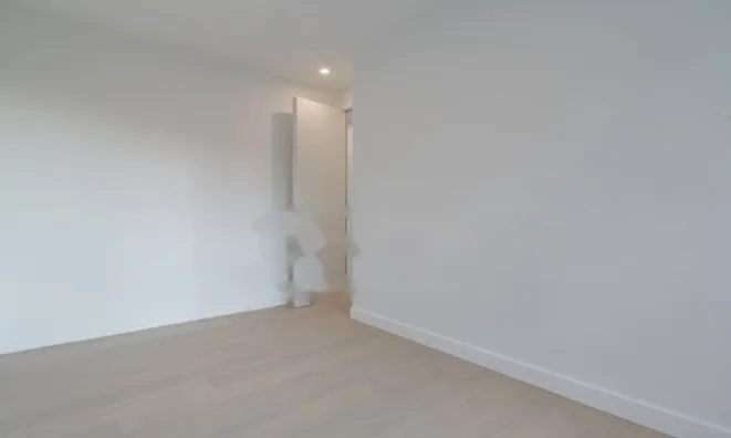 Недвижимость Четырехкомнатная квартира: 9