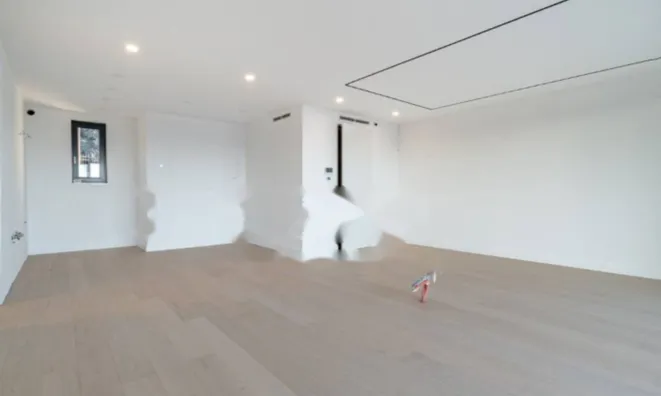 Недвижимость Четырехкомнатная квартира: 11