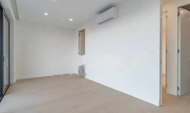 Недвижимость Четырехкомнатная квартира: 14