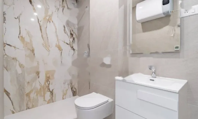 Недвижимость Четырехкомнатная квартира: 15