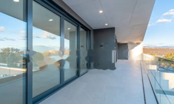 Недвижимость Четырехкомнатная квартира: 18