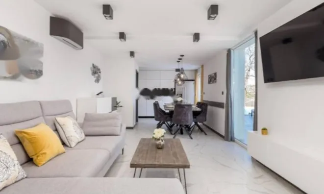 Недвижимость Семейный Дом 180 кв.м, Запад: 10