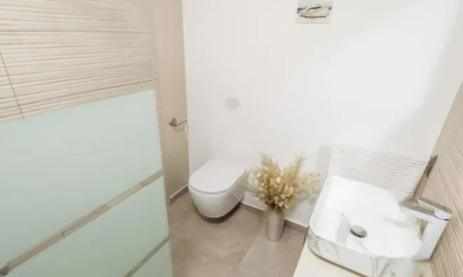 Недвижимость Семейный Дом 180 кв.м, Запад: 16