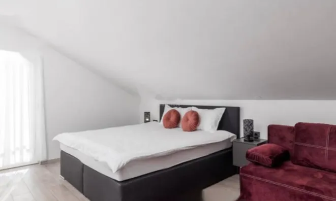 Недвижимость Семейный Дом 180 кв.м, Запад: 20