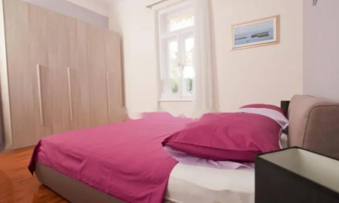 Недвижимость Трехкомнатная квартира, Центр: 9