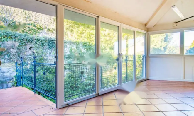 Недвижимость Семейный дом 337 м², Центр: 6