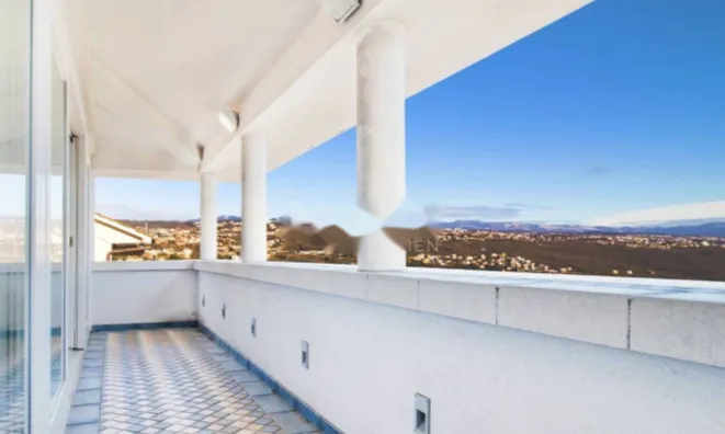 Недвижимость Семейный дом 337 м², Центр: 10