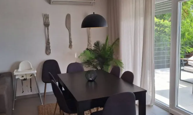 Недвижимость Семейный дом 300 м², Побри: 12