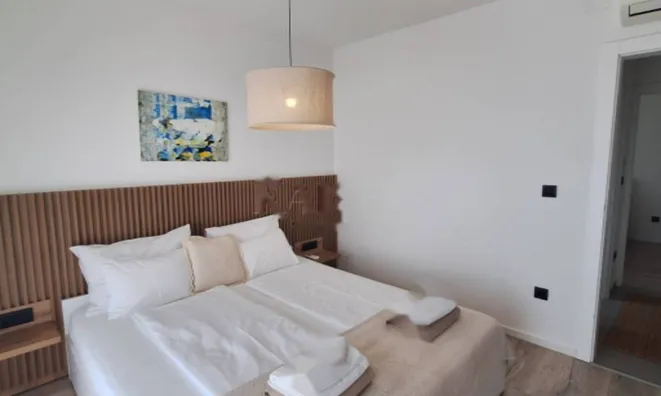 Недвижимость Семейный дом 300 м², Побри: 18