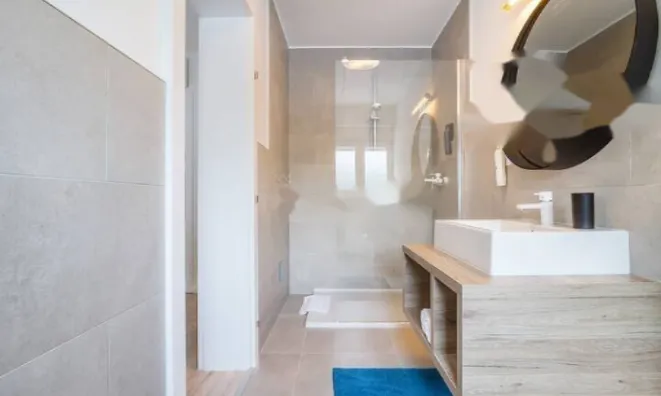 Недвижимость Семейный дом 300 м², Побри: 19