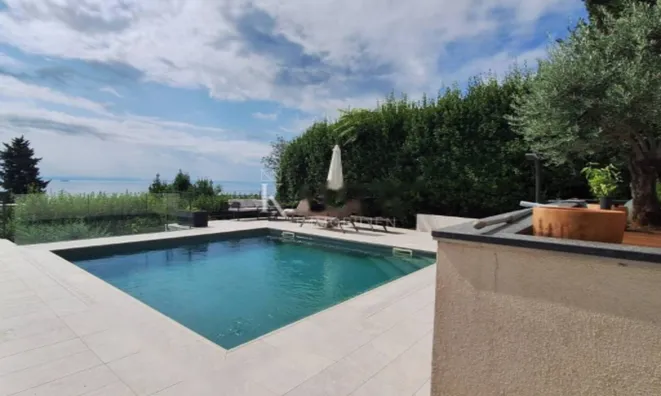 Недвижимость Семейный дом 300 м², Побри: 20