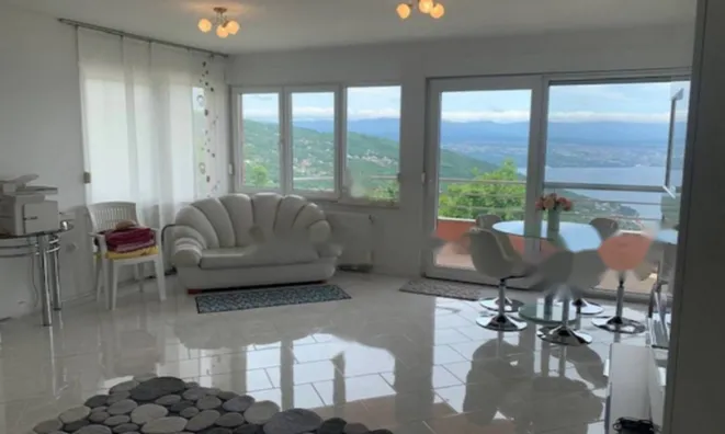 Недвижимость Трёхкомнатная квартира, центр: 5