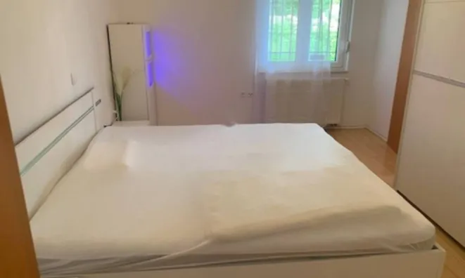 Недвижимость Трёхкомнатная квартира, центр: 15