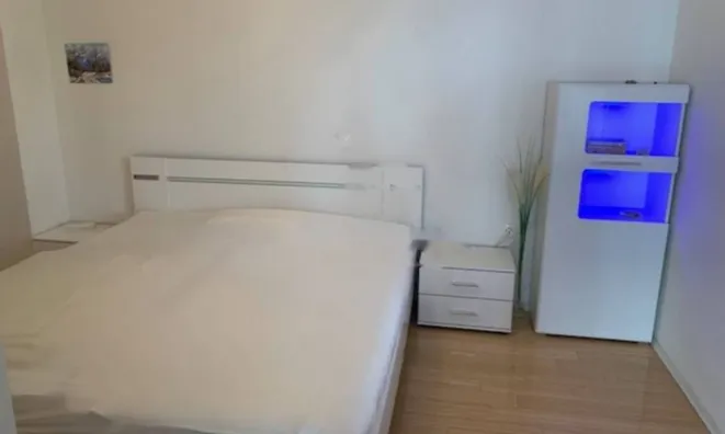 Недвижимость Трёхкомнатная квартира, центр: 16