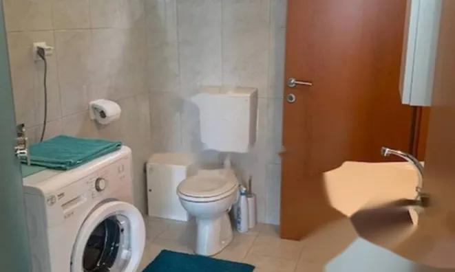 Недвижимость Трёхкомнатная квартира, центр: 20