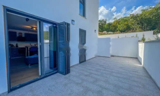 Недвижимость Двухкомнатная квартира, центр: 3