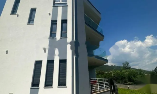 Недвижимость Четырехкомнатная квартира в центре: 6