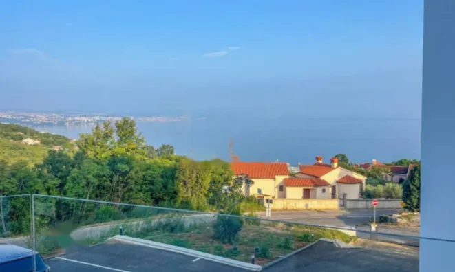 Недвижимость Двухкомнатная квартира, центр: 2