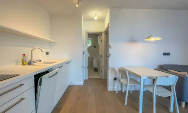 Недвижимость Двухкомнатная квартира, центр: 3