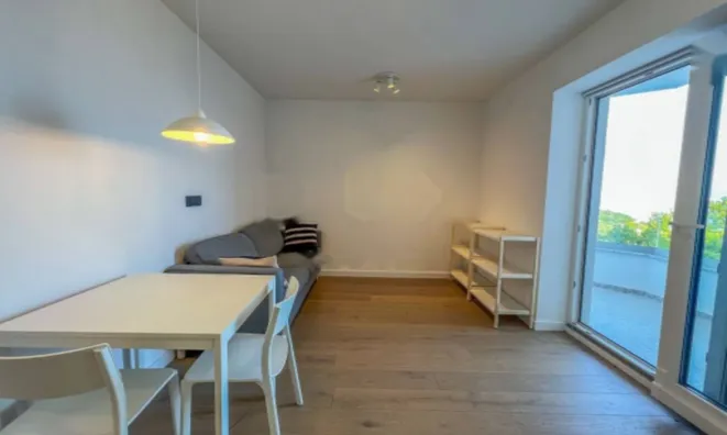 Недвижимость Двухкомнатная квартира, центр: 4