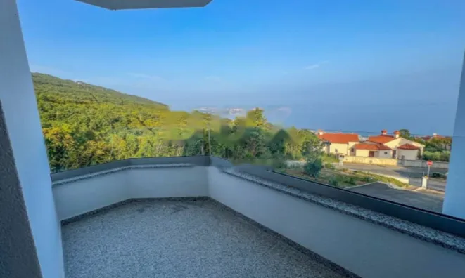 Недвижимость Двухкомнатная квартира, центр: 7