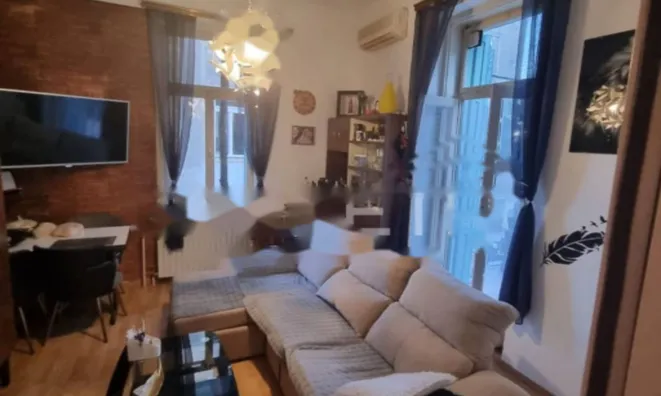 Недвижимость Трехкомнатная квартира в Центре: 6