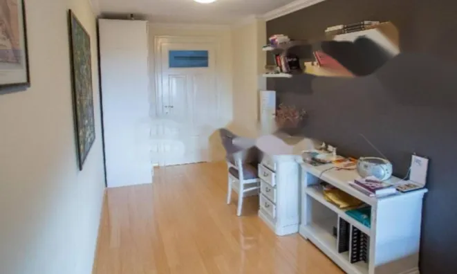 Недвижимость Трехкомнатная квартира, Центр: 12