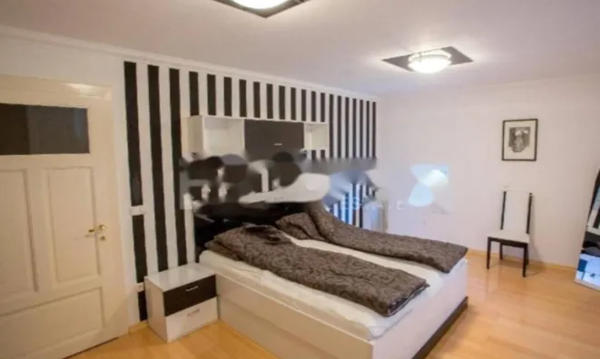 Недвижимость Трехкомнатная квартира, Центр: 16