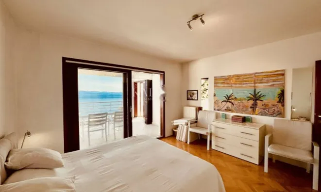 Недвижимость Квартира на втором этаже, Опатия: 11