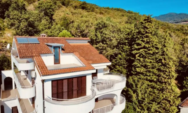 Недвижимость Квартира на втором этаже, Опатия: 22