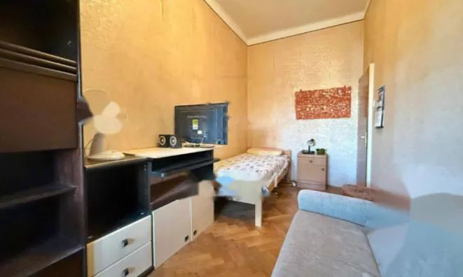 Недвижимость Трёхкомнатная квартира, Центр: 6