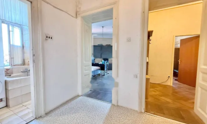 Недвижимость Трёхкомнатная квартира, Центр: 10