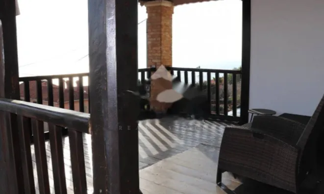 Недвижимость Семейный дом 375 м², Побри: 25