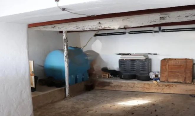 Недвижимость Семейный дом 375 м², Побри: 30