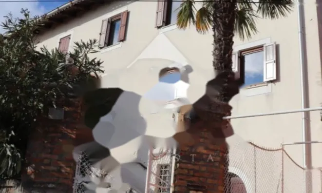 Недвижимость Семейный дом в Обрие: 4