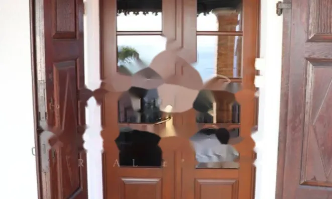 Недвижимость Семейный дом в Обрие: 25