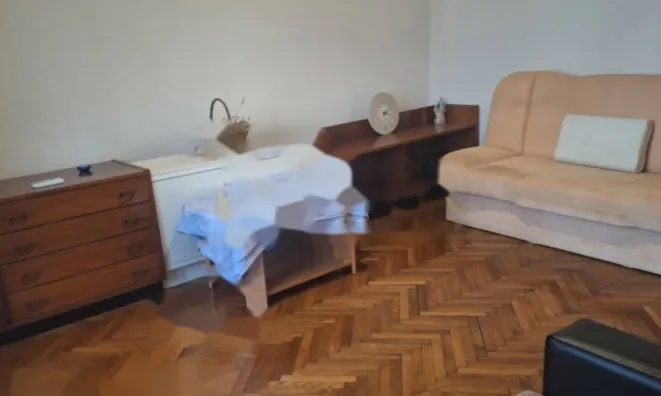 Недвижимость Двухкомнатная квартира, Центр: 3