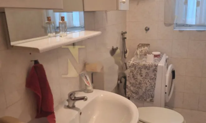 Недвижимость Двухкомнатная квартира, Центр: 10