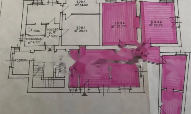 Недвижимость Трехкомнатная квартира в Центре: 1