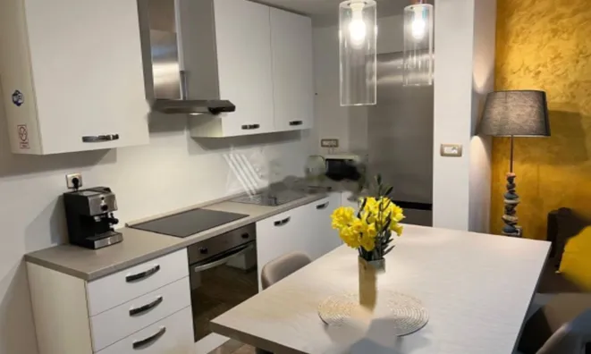 Недвижимость Двухкомнатная квартира, Центр: 11