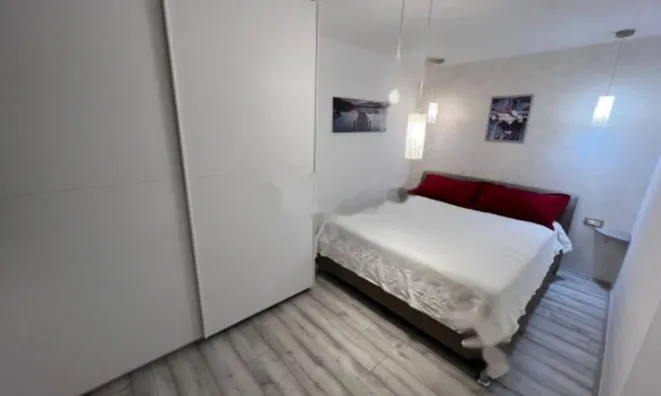 Недвижимость Двухкомнатная квартира, Центр: 16