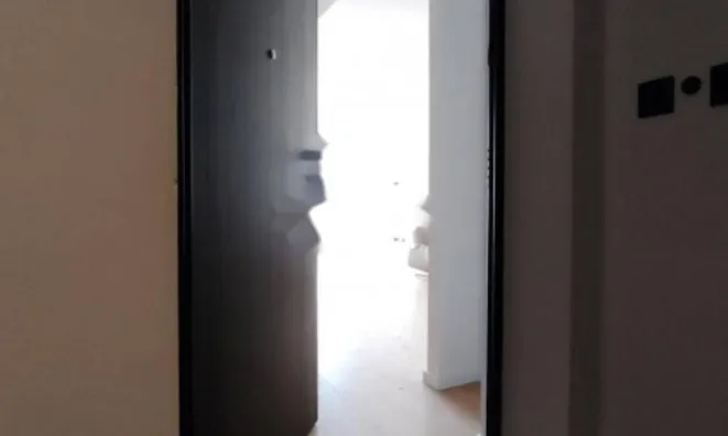 Недвижимость Двухкомнатная квартира в центре: 17