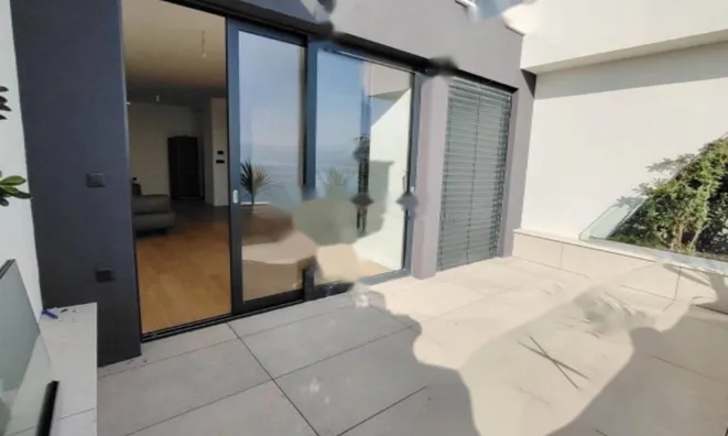 Недвижимость Двухкомнатная квартира в центре: 18